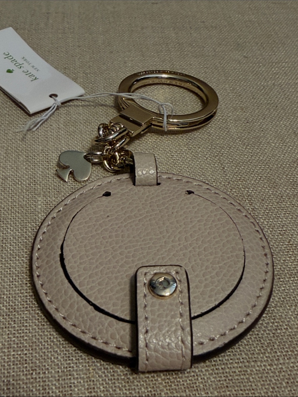 kate spade Blush Pink Pebbled Leather Round Mirror/Key Chain - Picture 4 of 8